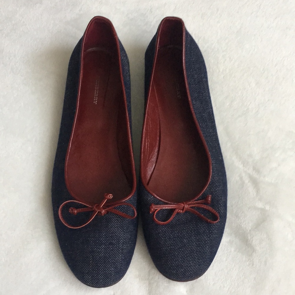 Burberry canvas flats
